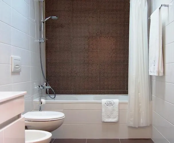 Casas Da Lola - Mourao Ermelo (Viana do Castelo)